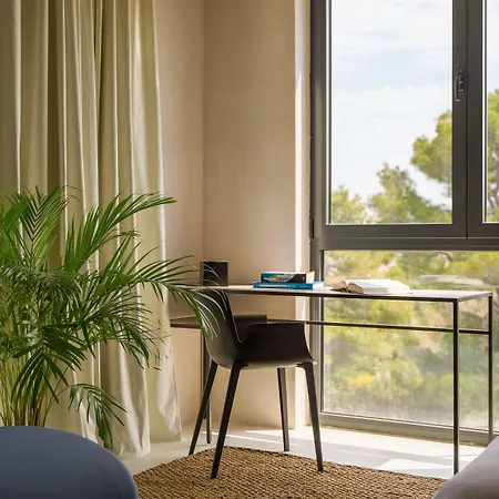 Moro Hotel 4*